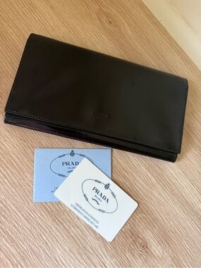 AUTH Prada Black Patent Leather Convertible Clutch Long Wallet